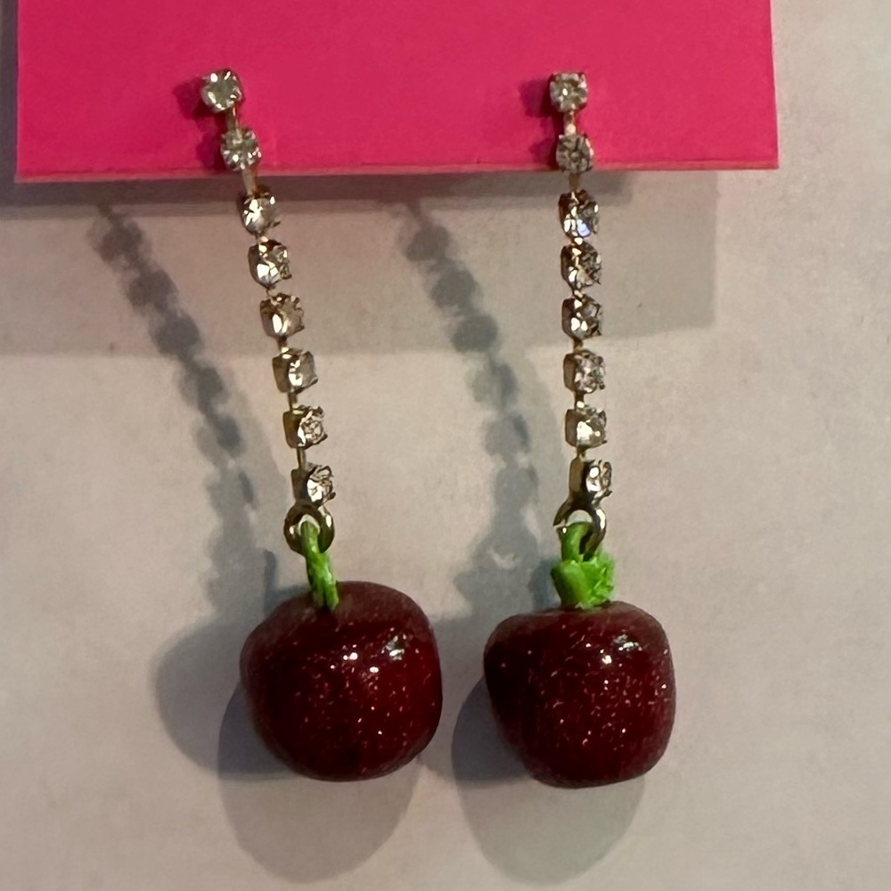 Betsey Johnson Earrings Red Sparkle Glitter Apple Dangle Rhinestones NEW - Picture 4 of 7